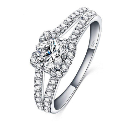 925 Sterling Silver Elegant Ring With Cubic Zircon