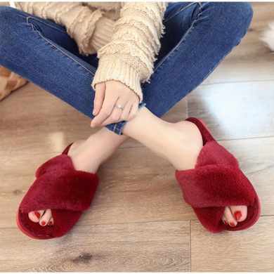 Most Comfortable Slippers in the World (Faux Fur)