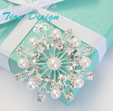 Bridal Brooch, Rhinestone Wedding Brooch with Ivory Pearl