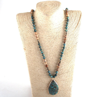 Natural Stones Pendant Necklace