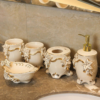 White Lily Bathroom Set