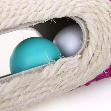 Sisal Scratching Post with Trapped Ball