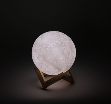 Atmospheric Moon Lamp