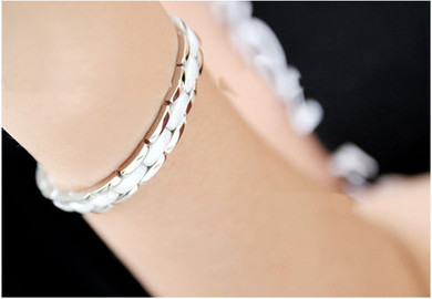 Link Bracelet in Titanium