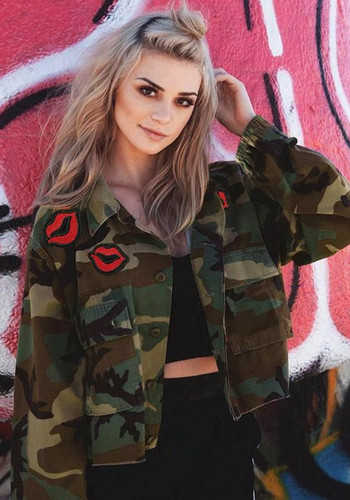 Camouflage Pockets Lip Print Turndown Collar Cardigan Fashion Jacket