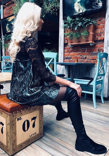 Green Patchwork Lace Pleated Round Neck Mini Dress