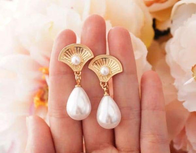 Exquisite Big Pearl Water Drop Dangle Earrings