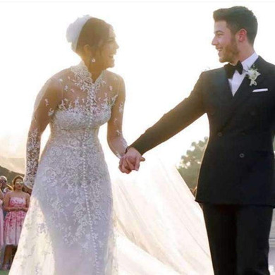 Elegant Long Sleeves High Neck Wedding Dress Floor Length with Appliques W544