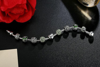 Antique Silver Charm Love and Flower Beads Bracelet Bangle Women Wedding Jewelry Antique Silver Charm Love and Flower Beads Bracelet Bangle Women Wedding Jewelry