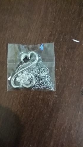 FLFD - Crystal Paw Pendant Necklace FLFD - Crystal Paw Pendant Necklace