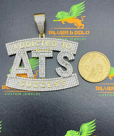 Addicted to success Custom Pendant
