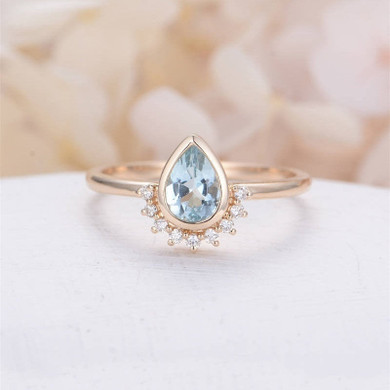 Tear-shaped Wedding Ring