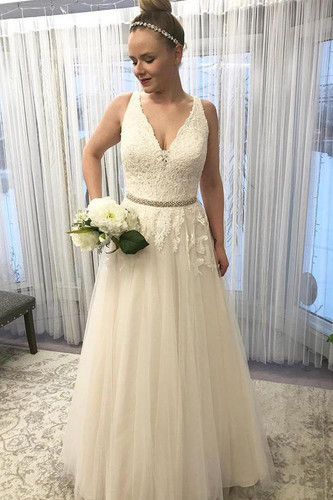 V Neck Sleeveless Lace A Line Wedding Dress with Beading W742