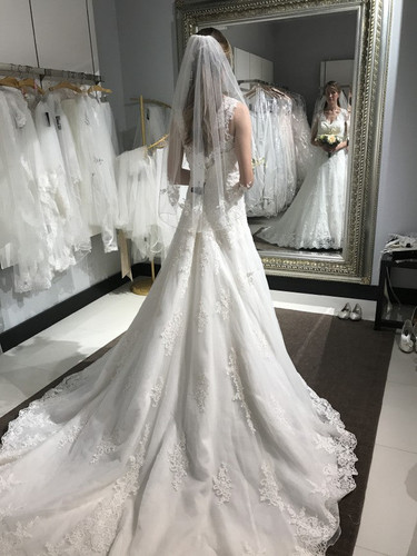 Stunning Sleeveless V Neck Sweep Train Lace Wedding Dress W706