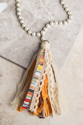SERAPE PEARL TASSEL NECKLACE