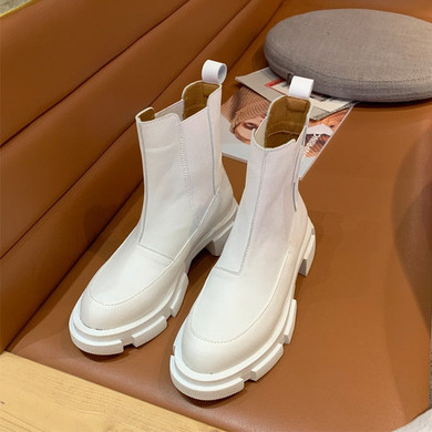 CHUNKY CHELSEA Boots