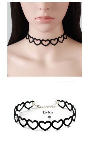 "Sissy Lory" Velvet Heart Choker