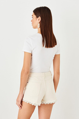 White Detailed Short Denim