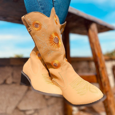 Women's mid calf western cowboy boots flower embroidered retro pointed toe boots