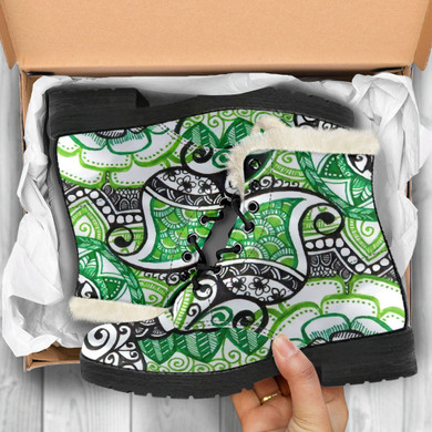 Verde esperanza Faux Fur Lined Vegan Leather Boots
