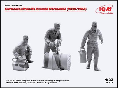 ICM 1/32 German Luftwaffe Ground Personnel 1939-1945 (3) (New Tool) Kit