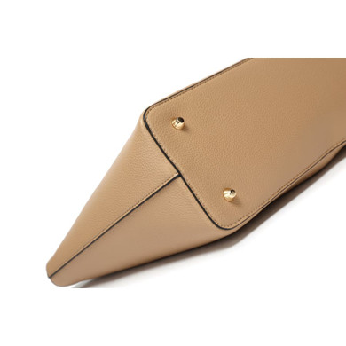 The Classic Tote - Sand