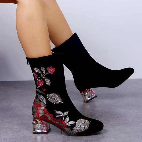 New 2020 Fashion Winter Women Boots Embroidered Mid Calf Plush Motorcycle Boots Zipper Square Heel Warm Ladies Botas Mujer