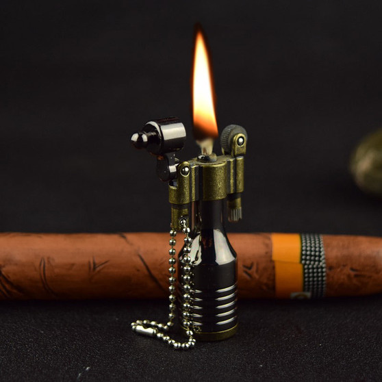 Vintage Metal Flame Kerosene Lighters Retro Torch Lighter Novelty Gadget Military Fire Gift Key Accessories Smoker Gift