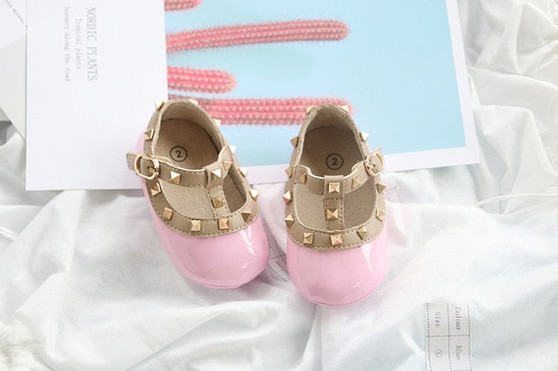 Cute baby girls shoes with stud design