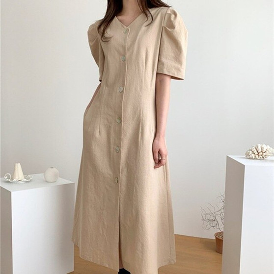 Colorfaith New 2020 Women's Summer Dresses Puff Sleeve Buttons Backwards Casual Cotton and Linen Pockets Lady Long Dress DR3137