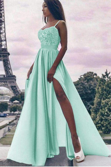 Chic Spaghetti Straps Sleeveless Sweetheart Lace Prom Dress with Appliques P895