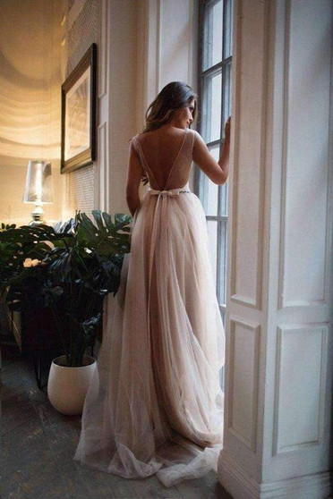 Romantic Sleeveless A Line Appliques Sweep Train Tulle Backless Prom Dress P829