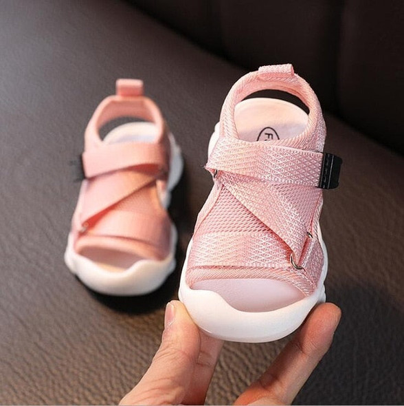 New kids sandals with soft sole