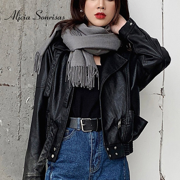 2020 New Leather Jacket Women Motorcycle Black Rivets Long Sleeve Big Pockets Short Washed PU Leather Biker Coat With Belt AS076