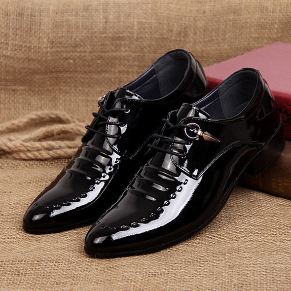 2019 New Fashion Italian Designer Formal Mens Dress Shoes Genuine Leather Black Luxury Wedding Shoes Men Flats Office Oxfords