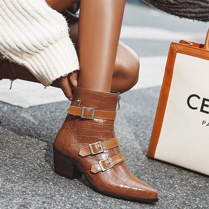 Women Buckle Strap Street Fashion Temperament Ankle Boots