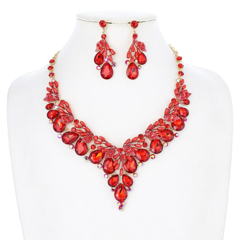 V Rhinestone And Pearl Necklace Set