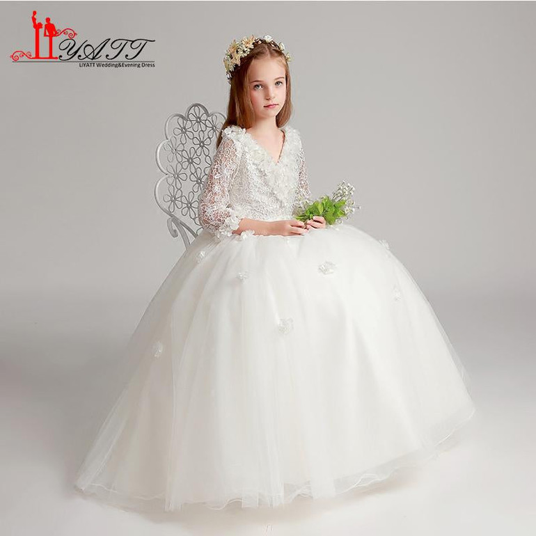 2018 New Arrival Ivory Flower Girl Dresses For Wedding V Neck 3/4 Sleeves 3D Flowers Girls First Communion Dress Prom Gown