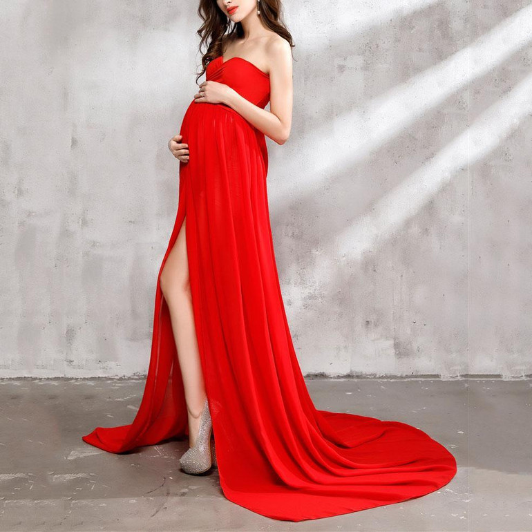 Maternity Graceful Strapless Maxi Dress