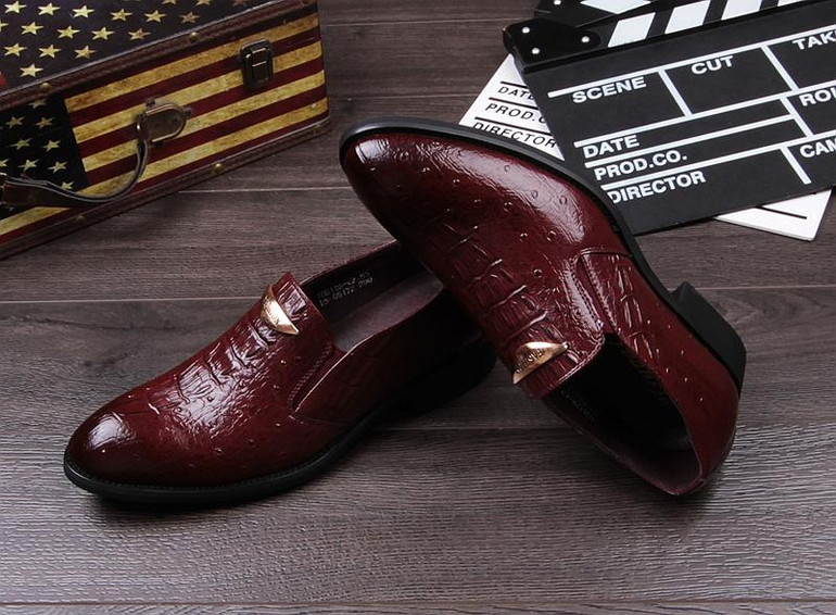 New Arrive Slip-on Leather Shoes Men's Shoes British Business Suits Crocodile Grain Wingtip Shoes Patent Leather Shoes
