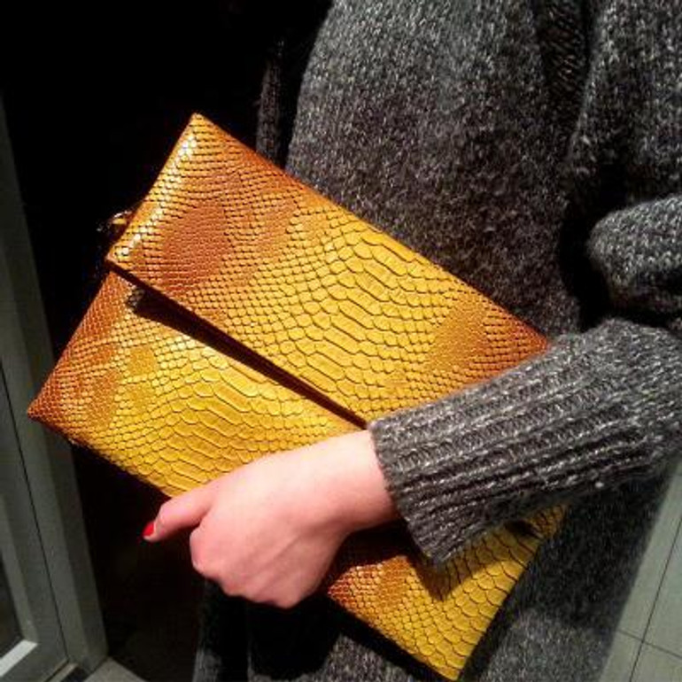 2017 Fashion Women Day Clutches Bags Serpentine Leather Messenger Crossbody Bags Ladies Evening Party Bags Designer Handbags