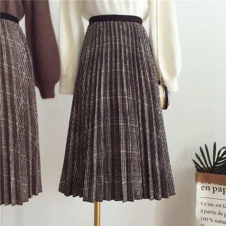 2017 new autumn hit color lattice was thin loose loose waist high waist skirt pleated skirts women in the long section