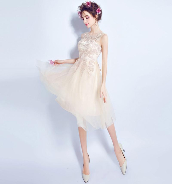 SOCCI 2017 Elegant Tulle Lace Cocktail Dresses Lace up Back Knee length Champagne Prom Dress for Women Bride Wedding Party