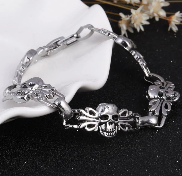 skulls bracelet