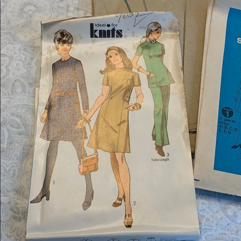 Simplicity Retro Pattern #9032 Sz. 10MP (1970)