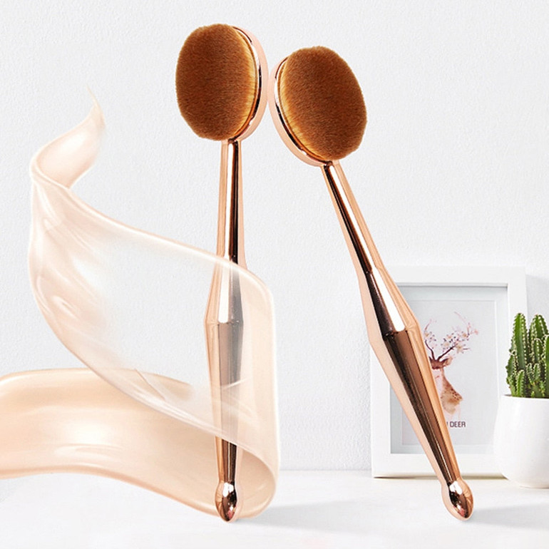 Oval Make-Up Brush