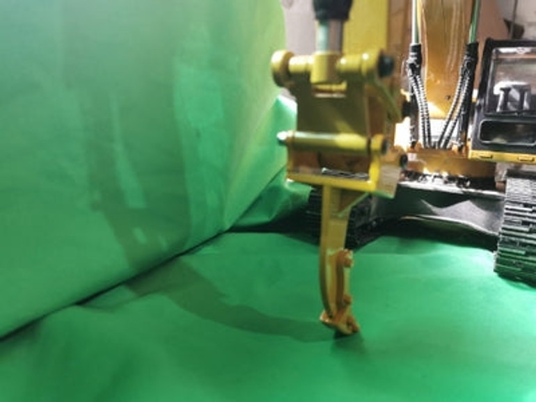 Metal simulation bucket ripper suitable for remote control excavator HUINA 550/580/592