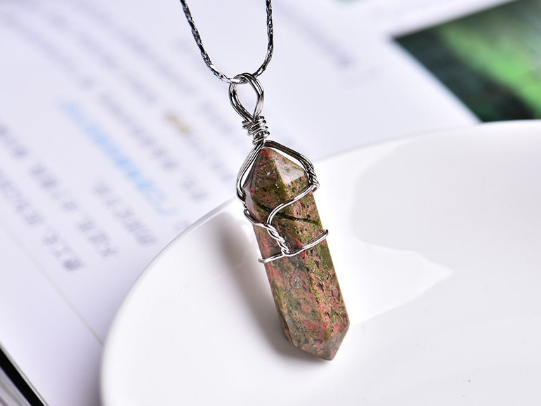 Natural Crystal Rose Quartz Amethyst Pendant Natural Crystal Rose Quartz Amethyst Pendant