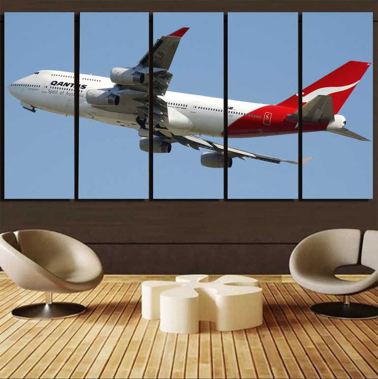 Departing Qantas Boeing 747 Printed Canvas Prints (5 Pieces)