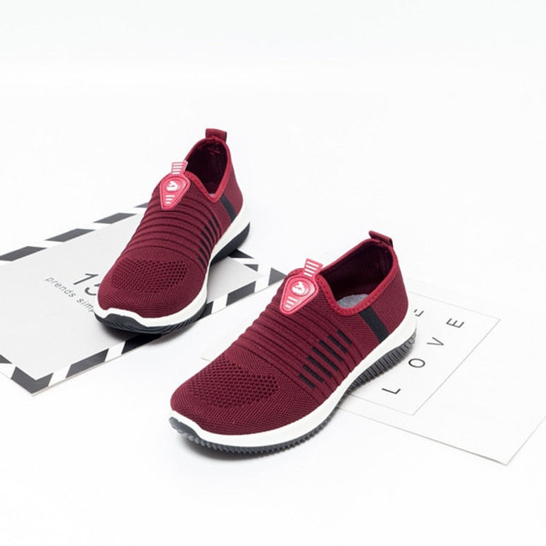 Summer Women Shoes Flying Woven Breathable Female Running Shoes Shoes Casual Sports Shoes Ladies Soft Bottom Mesh Mother Shoes